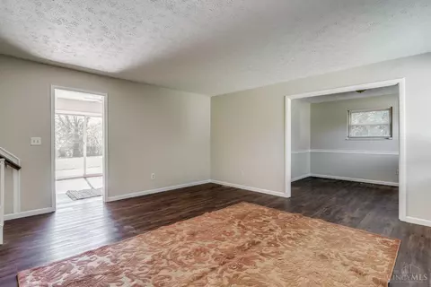 1249 Beechpoint Dr, Cincinnati, OH 45231 photo 5