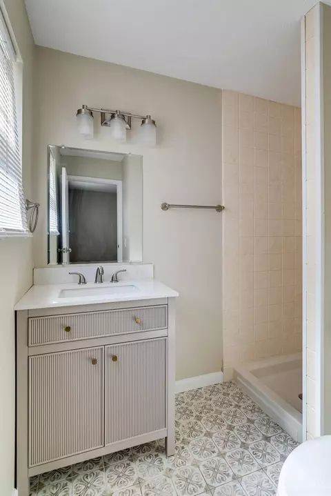 1249 Beechpoint Dr, Cincinnati, OH 45231 photo 16