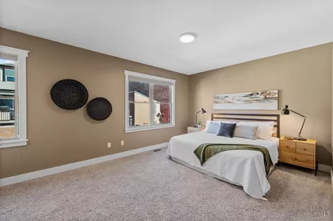 Bedroom - 1412 Pleasant St, Cincinnati, OH 45202 photo 1 of 4