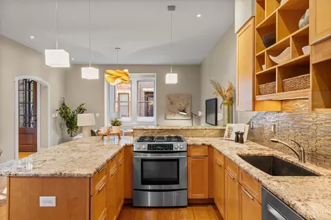 Kitchen - 1412 Pleasant St, Cincinnati, OH 45202 photo 1 of 6