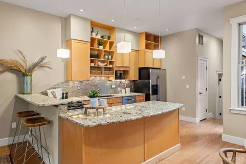 Kitchen - 1412 Pleasant St, Cincinnati, OH 45202 photo 3 of 6