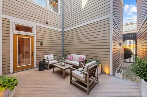Exterior - 1412 Pleasant St, Cincinnati, OH 45202 photo 5 of 8
