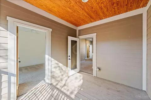 Exterior - 1412 Pleasant St, Cincinnati, OH 45202 photo 6 of 8