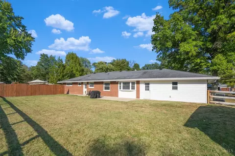 4135 Brookfield Dr, Cincinnati, OH 45245 photo 3