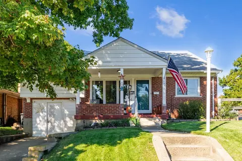 3435 Moonridge Dr, Cincinnati, OH 45248