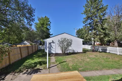 Exterior - 515 Center St, Blanchester, OH 45107 photo 5 of 7