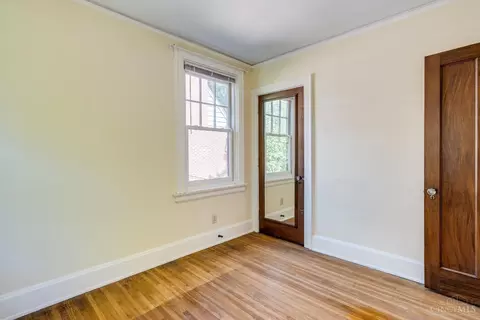 Bedroom - 4383 Haight Ave, Cincinnati, OH 45223 photo 6 of 6