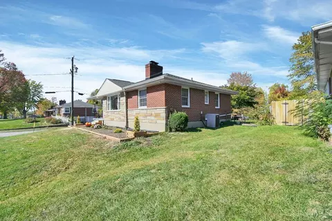 527 Main St, Williamsburg, OH 45176 photo 4