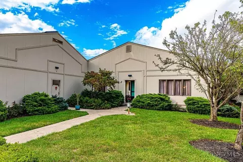 9 Chestnut Hill Dr, Oxford, OH 45056