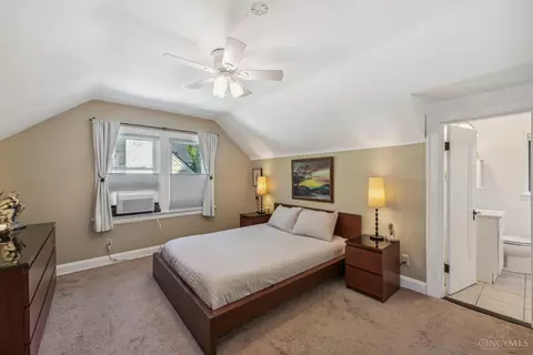 Bedroom - 3650 Epworth Ave, Cincinnati, OH 45211 photo 4 of 4