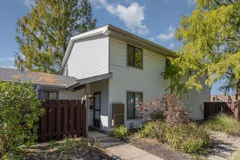 1058 Crescentville Rd, West Chester, OH 45246