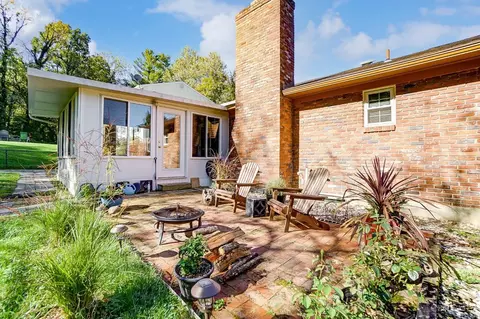 Exterior - 2522 Ranchvale Dr, Cincinnati, OH 45230 photo 5 of 13