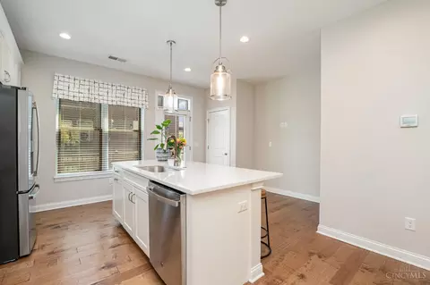 Kitchen - 533 Ringgold St, Cincinnati, OH 45202 photo 3 of 3