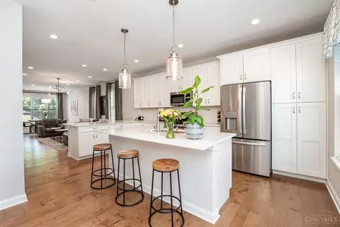 Kitchen - 533 Ringgold St, Cincinnati, OH 45202 photo 2 of 3