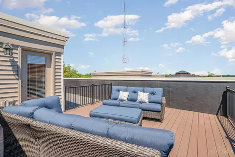 Exterior - 533 Ringgold St, Cincinnati, OH 45202 photo 6 of 10
