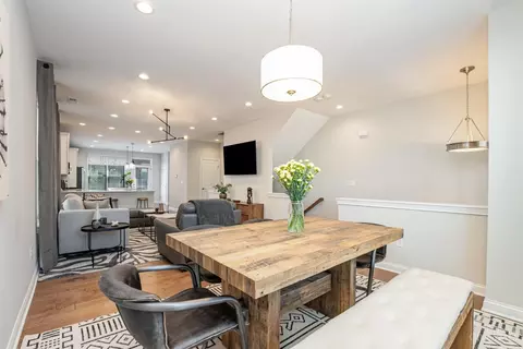 Dining - 533 Ringgold St, Cincinnati, OH 45202 photo 2 of 2