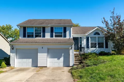 5400 Leaf Back Dr, West Chester, OH 45069