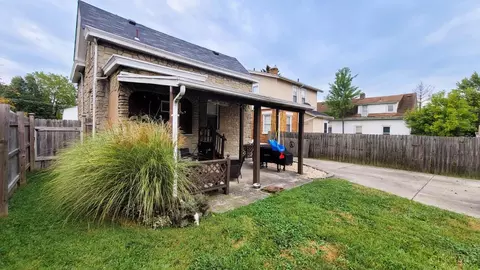 3903 Taft Ave, Cheviot, OH 45211 photo 2