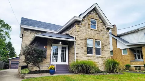 3903 Taft Ave, Cheviot, OH 45211
