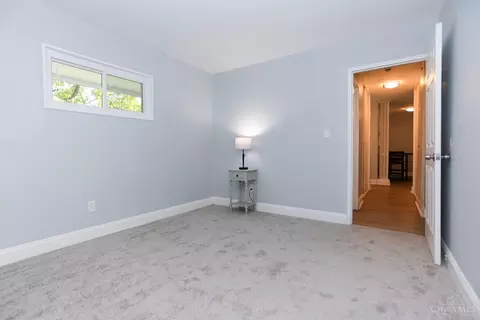 Bedroom - 8939 Daly Rd, Cincinnati, OH 45231 photo 3 of 7