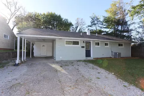 Exterior - 8939 Daly Rd, Cincinnati, OH 45231 photo 2 of 6
