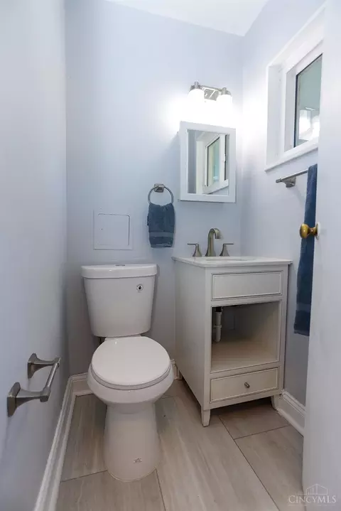 Bath - 8939 Daly Rd, Cincinnati, OH 45231 photo 2 of 2