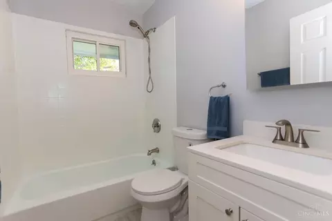 Bath - 8939 Daly Rd, Cincinnati, OH 45231 photo 1 of 2
