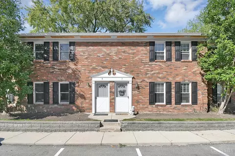 9 Queens Ct #9, West Chester, OH 45069