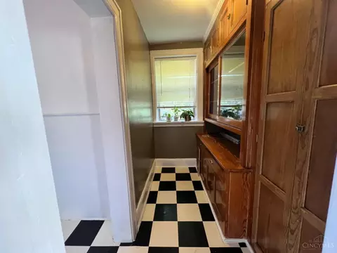 Entry Way - 3896 Reading Rd #Q, Cincinnati, OH 45229 photo 3 of 3