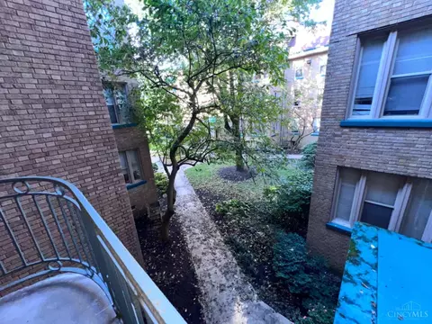 Exterior - 3896 Reading Rd #Q, Cincinnati, OH 45229 photo 7 of 8