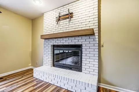 916 Surrey Trl, Cincinnati, OH 45245 photo 25