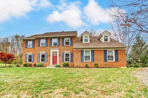 916 Surrey Trl, Cincinnati, OH 45245 photo 3
