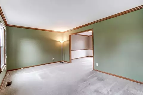 916 Surrey Trl, Cincinnati, OH 45245 photo 7