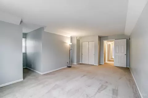 916 Surrey Trl, Cincinnati, OH 45245 photo 45