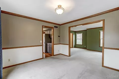 916 Surrey Trl, Cincinnati, OH 45245 photo 12