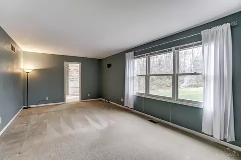 916 Surrey Trl, Cincinnati, OH 45245 photo 32