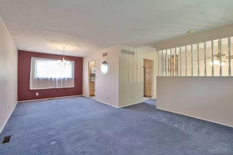 1167 Oldwick Dr, Reading, OH 45215 photo 5