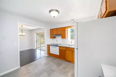 Kitchen - 204 Sunset Ave, Harrison, OH 45030 photo 3 of 3