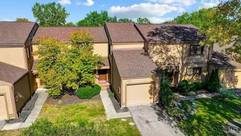 358 Walnut Ln, Mason, OH 45040
