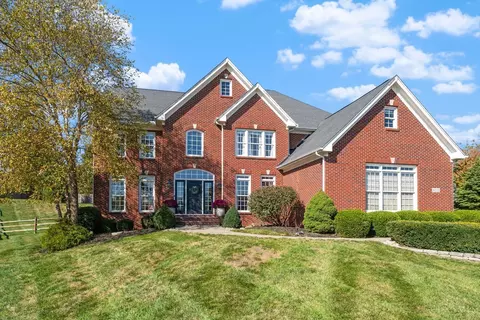 8215 Pineleigh Ct, Mason, OH 45040