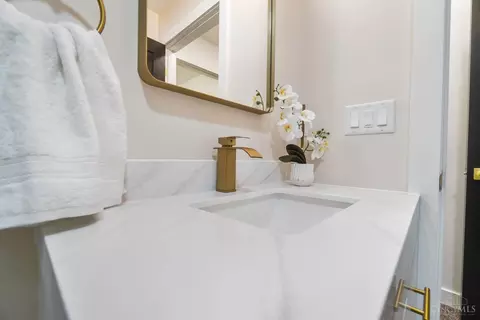 Bath - 8755 Arborcrest Dr, Cincinnati, OH 45236 photo 2 of 16