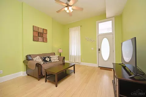 Other - 208 Oak St, Cincinnati, OH 45219 photo 2 of 6