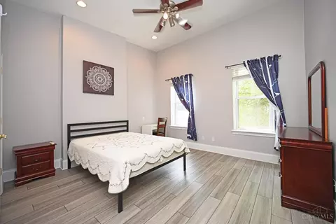Other - 208 Oak St, Cincinnati, OH 45219 photo 4 of 6