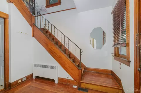 Entry Way - 2752 Willard Ave, Cincinnati, OH 45209 photo 1 of 3