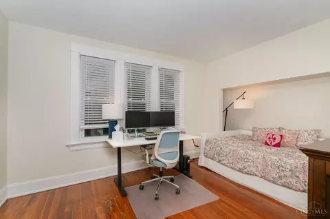 Bedroom - 2752 Willard Ave, Cincinnati, OH 45209 photo 4 of 5