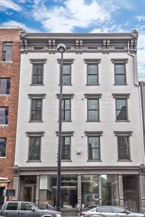 813 Broadway #402, Cincinnati, OH 45202