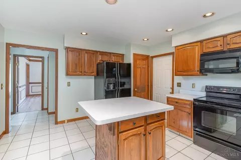 8889 Appleseed Dr, Cincinnati, OH 45249 photo 13