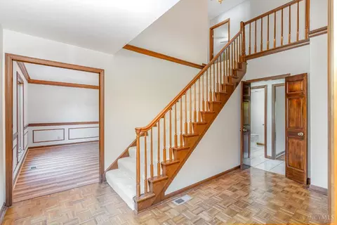 8889 Appleseed Dr, Cincinnati, OH 45249 photo 3