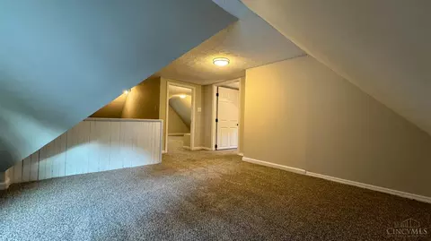 271 Avalon St, Cincinnati, OH 45216 photo 32