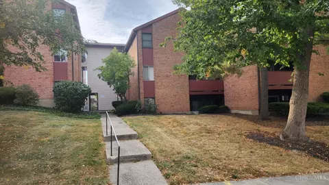 4903 Chalet Dr #206, Saint Bernard, OH 45217